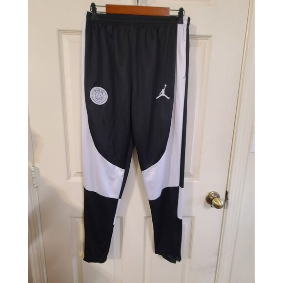 Jordan Paris Saint-Germain Black and white Sweatpants Size Xl pre owned - Picture 1 of 8